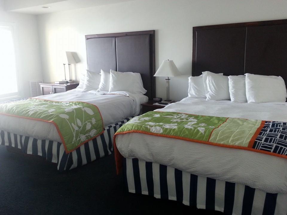 Island Inn & Suites, Ascend Hotel Collection Piney Point エクステリア 写真