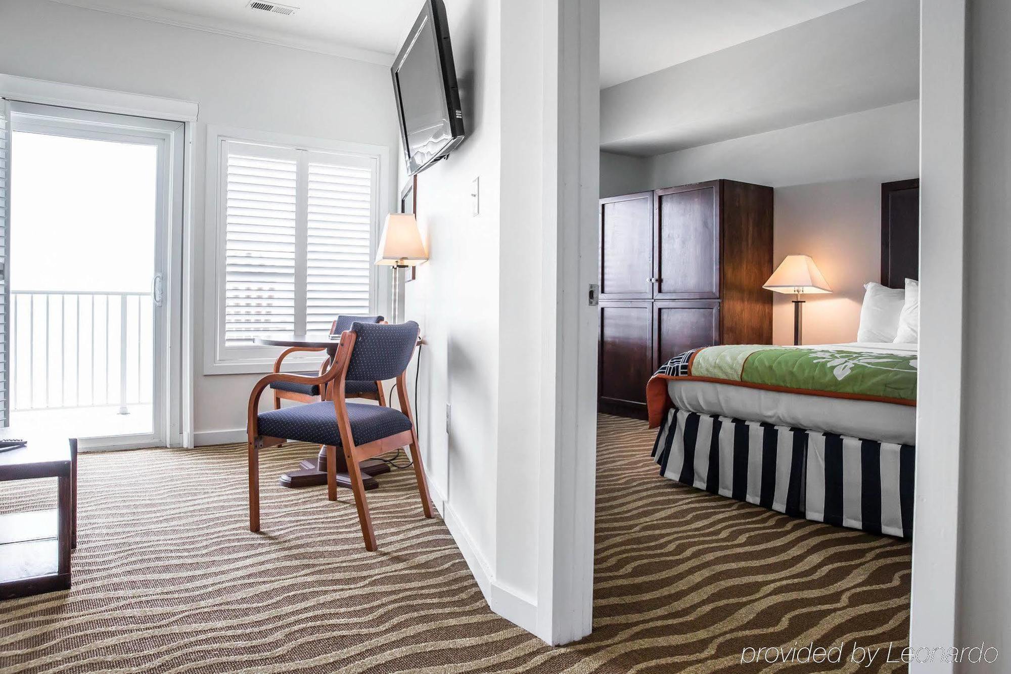 Island Inn & Suites, Ascend Hotel Collection Piney Point エクステリア 写真