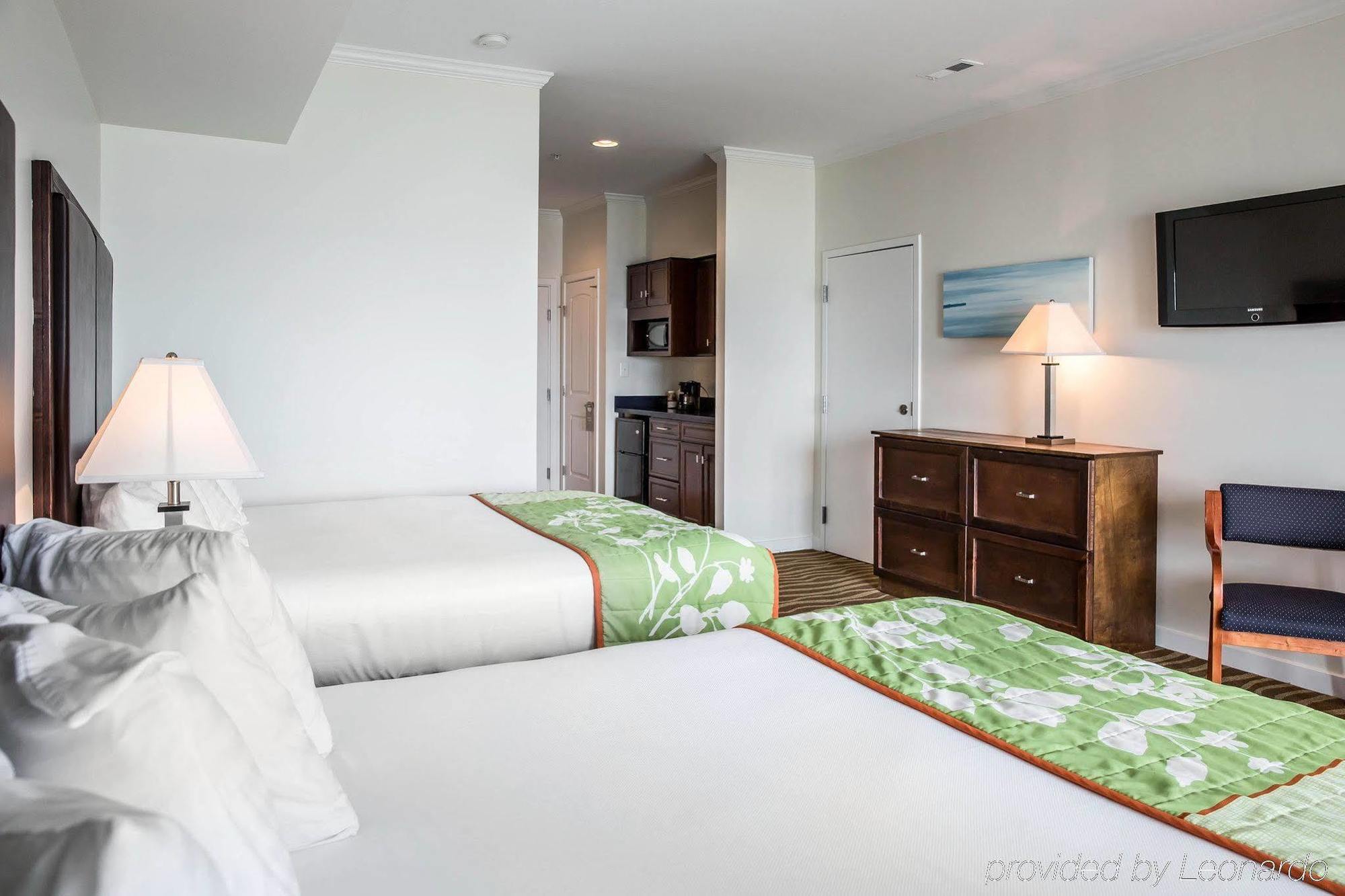 Island Inn & Suites, Ascend Hotel Collection Piney Point エクステリア 写真